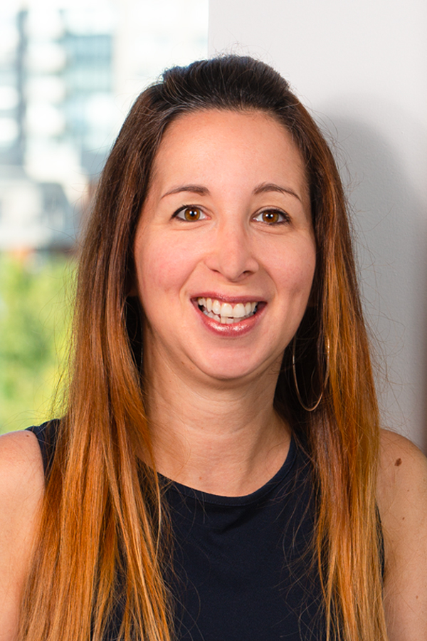 Catherine Miranda, Conseillère à la location, Sandalwood Management