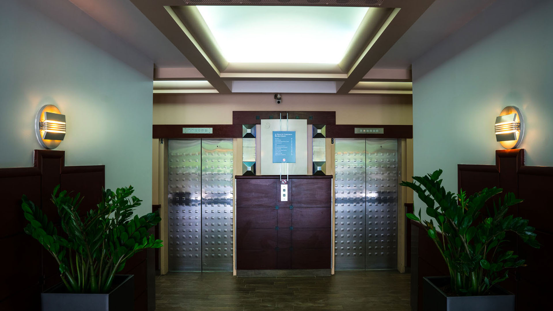 Ascensseur Immeuble de bureaux 4 Place du Commerce