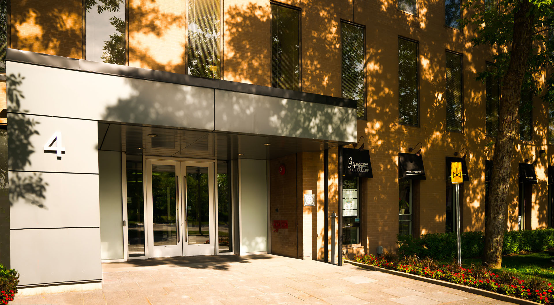 Entree Immeuble de bureaux 4 Place du Commerce