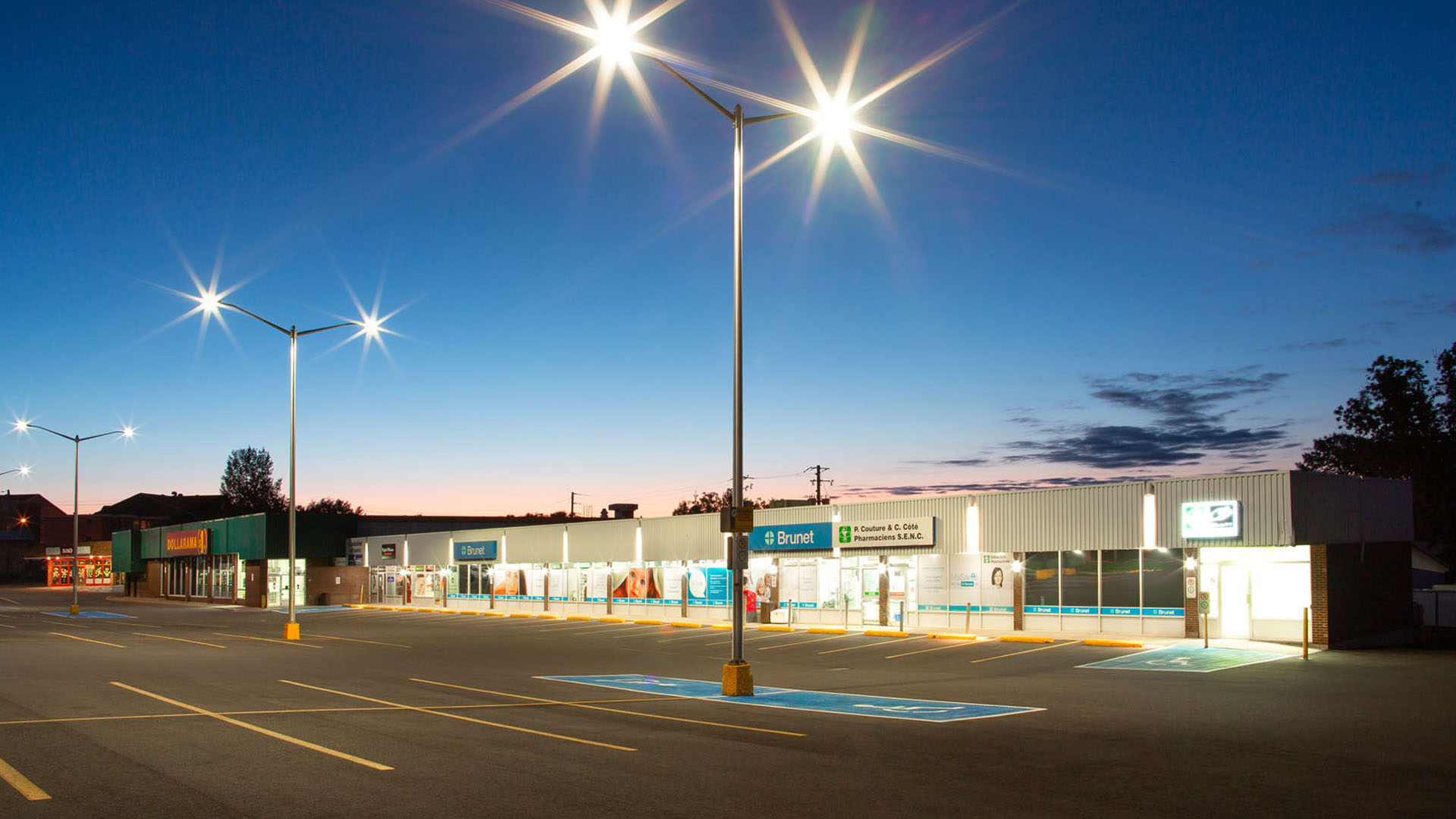 Stationnement de Place Orleans de nuit